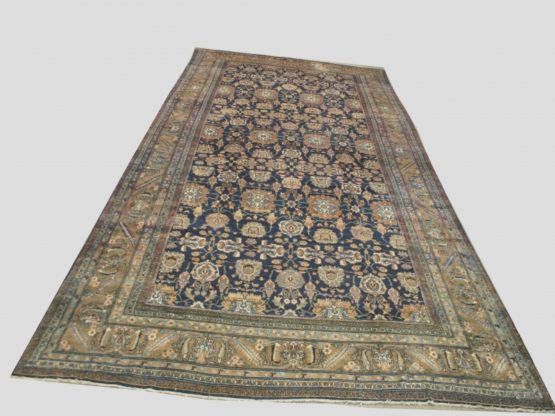 Antique MalayerAntique Bibickabad rug 12'x23'
RN#ma5026 circa 1920.