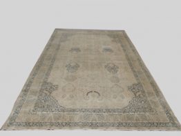 Antique KermanAntique Kerman rug12'9"x19'8"
RN#kr5082 late 19th century.