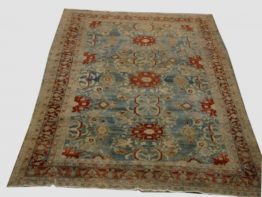 Antique serapiAntique Serapi rug size 6'9"x9'1"
RN#se 6138 circa 1920 Persian.