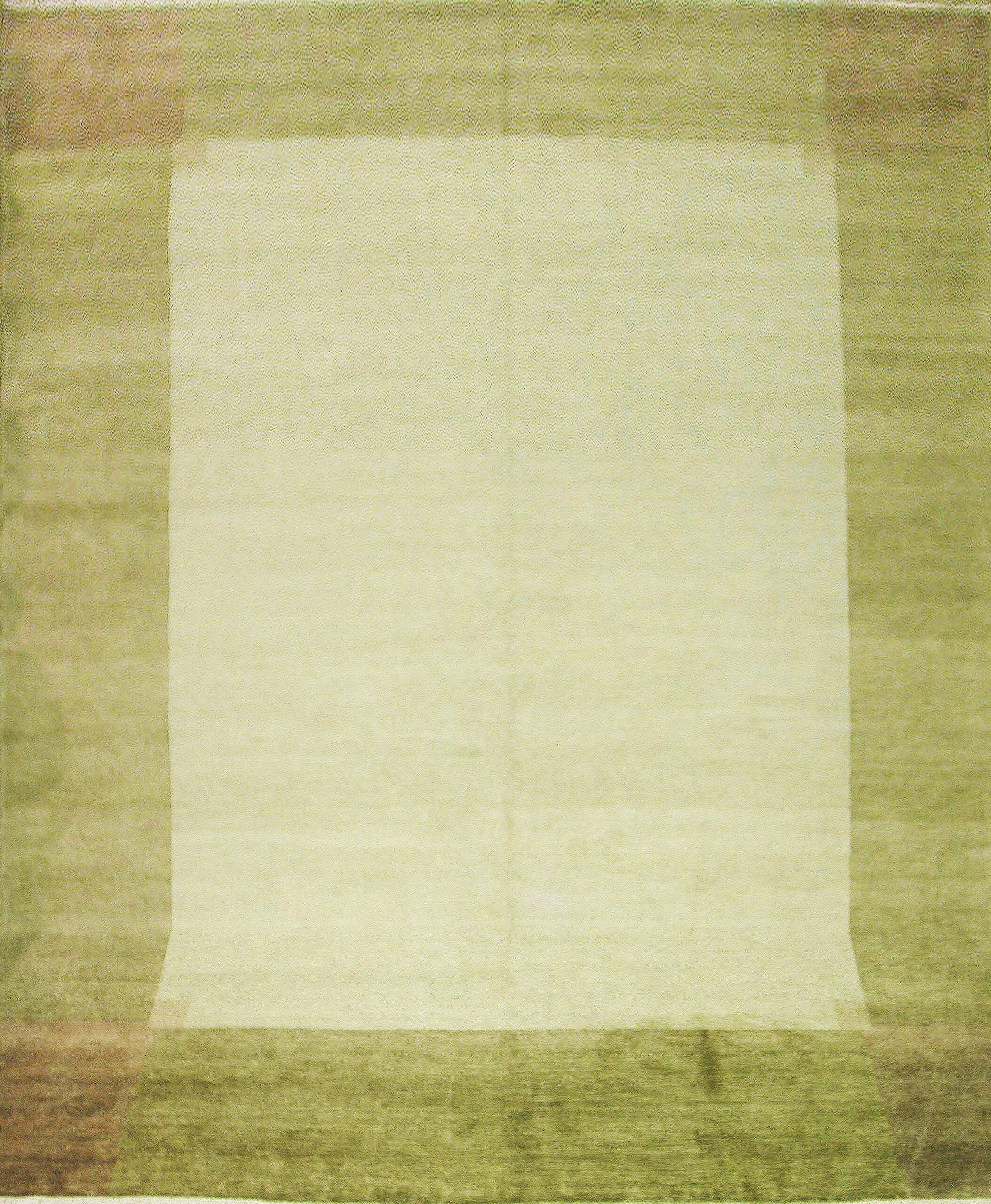 Handmade reproduction rugs with modern Pakistani fine weave, hand-knotted wool design